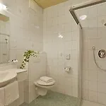 Eckartauerhof 3*