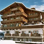 Eckartauerhof Hotel 3*