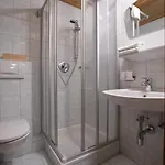 Eckartauerhof فندق