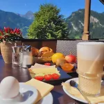 Eckartauerhof 3*
