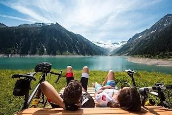 Отель Eckartauerhof 3*
