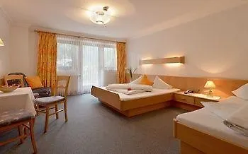 Отель Eckartauerhof Майрхофен